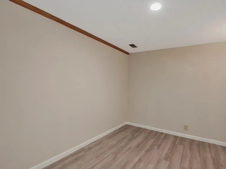 4036 N Edgemoor Dr — Photo 5