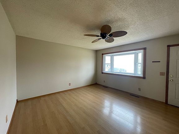 3rd image of 223 S Allen Ave
