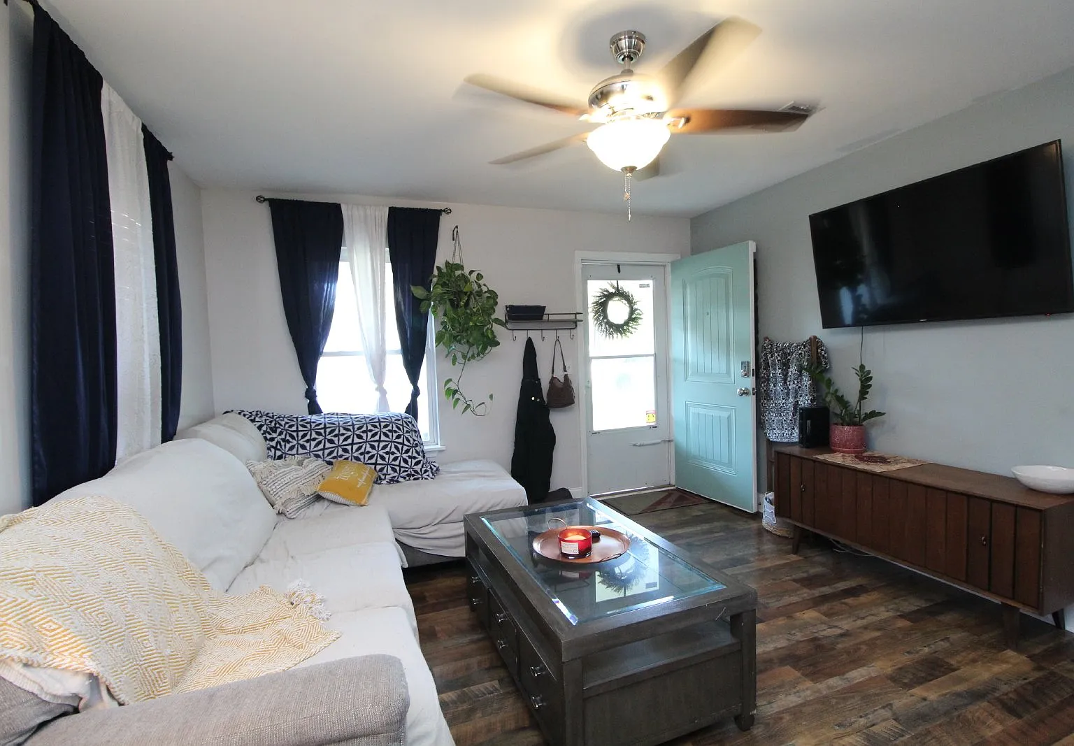 2 bed, 2.0 bath, 1075 sqft, $1,450 — Photo 3