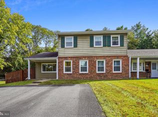 228 N Lincoln Ave, Sterling, VA 20164