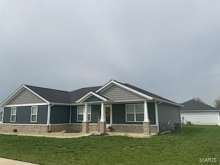 2nd image of 5 Tamarack Ln