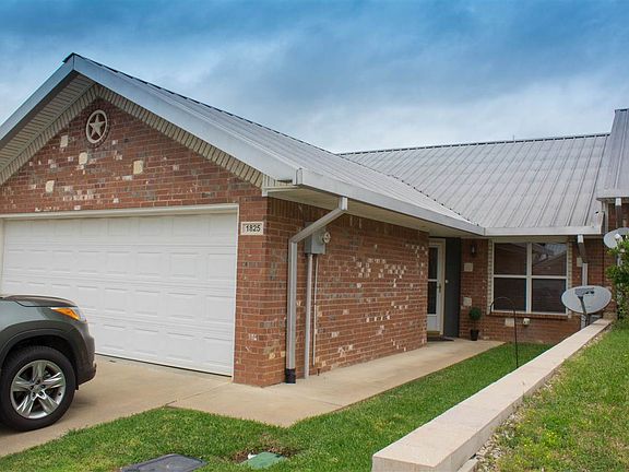 2nd image of 1825 Flagstone Dr