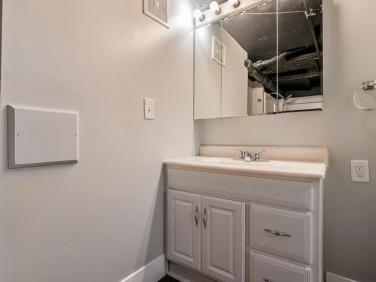 608 Colorado Ave — Photo 13