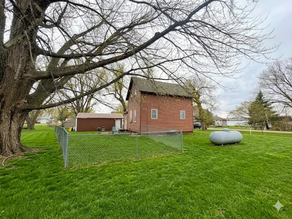 107 S Buckingham St, Hardwick, MN 56134