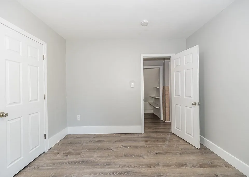 592 Franklin St #2