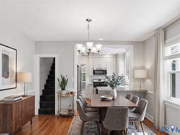 4th image of 121 W 30th St