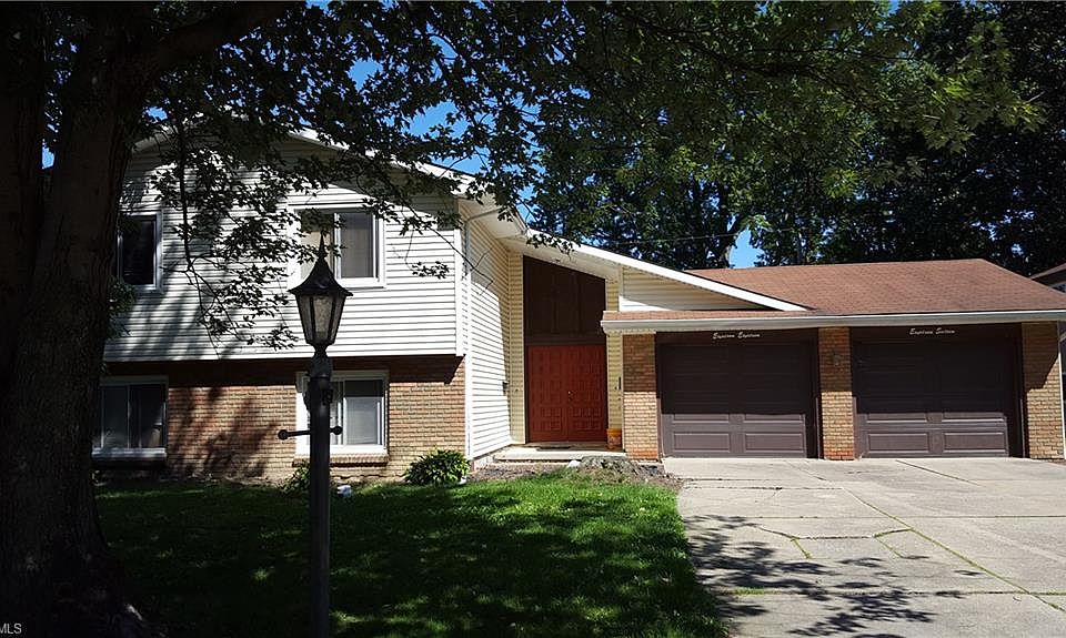 1st image of 1818-1816 Fairway Dr