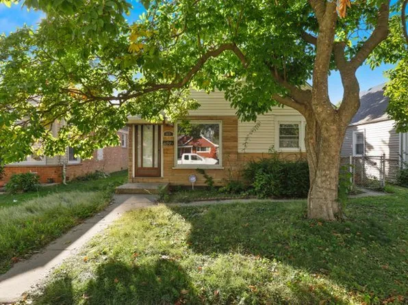 40 47th Ave, Bellwood, IL 60104