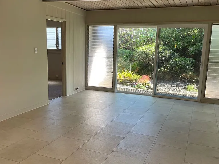 521 Ululani St — Photo 6