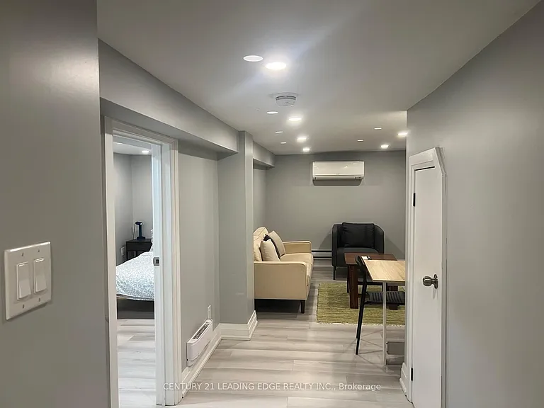 15 Westbrook Ave — Photo 16