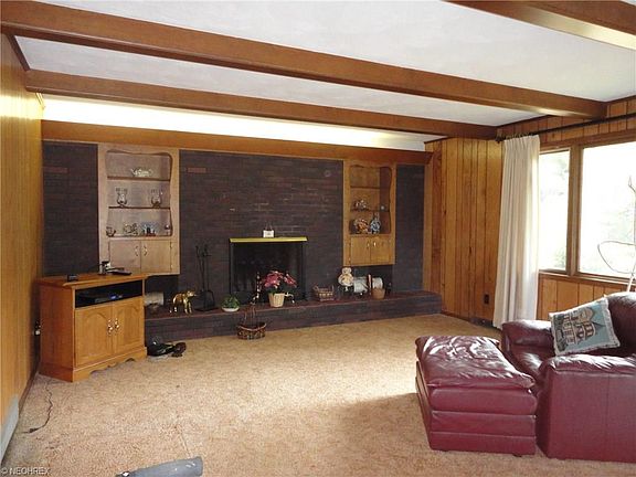 2nd image of 160 Crestwood Dr