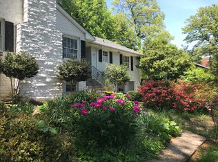 1030 Deepwood Ct, Winston Salem, NC 27104