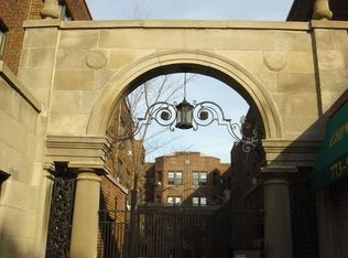 629 W Addison St, Chicago, IL 60613