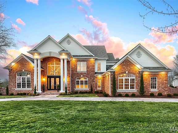 2nd image of 248 Camelot Dr