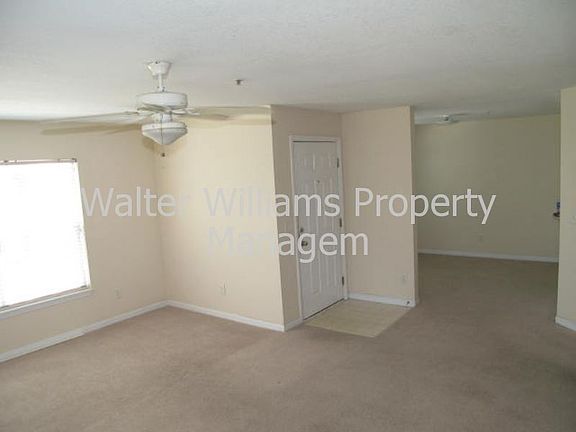 4th image of 208 16th St Unit H