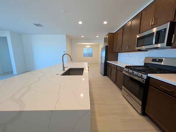 4th image of 3465 N 101st Dr