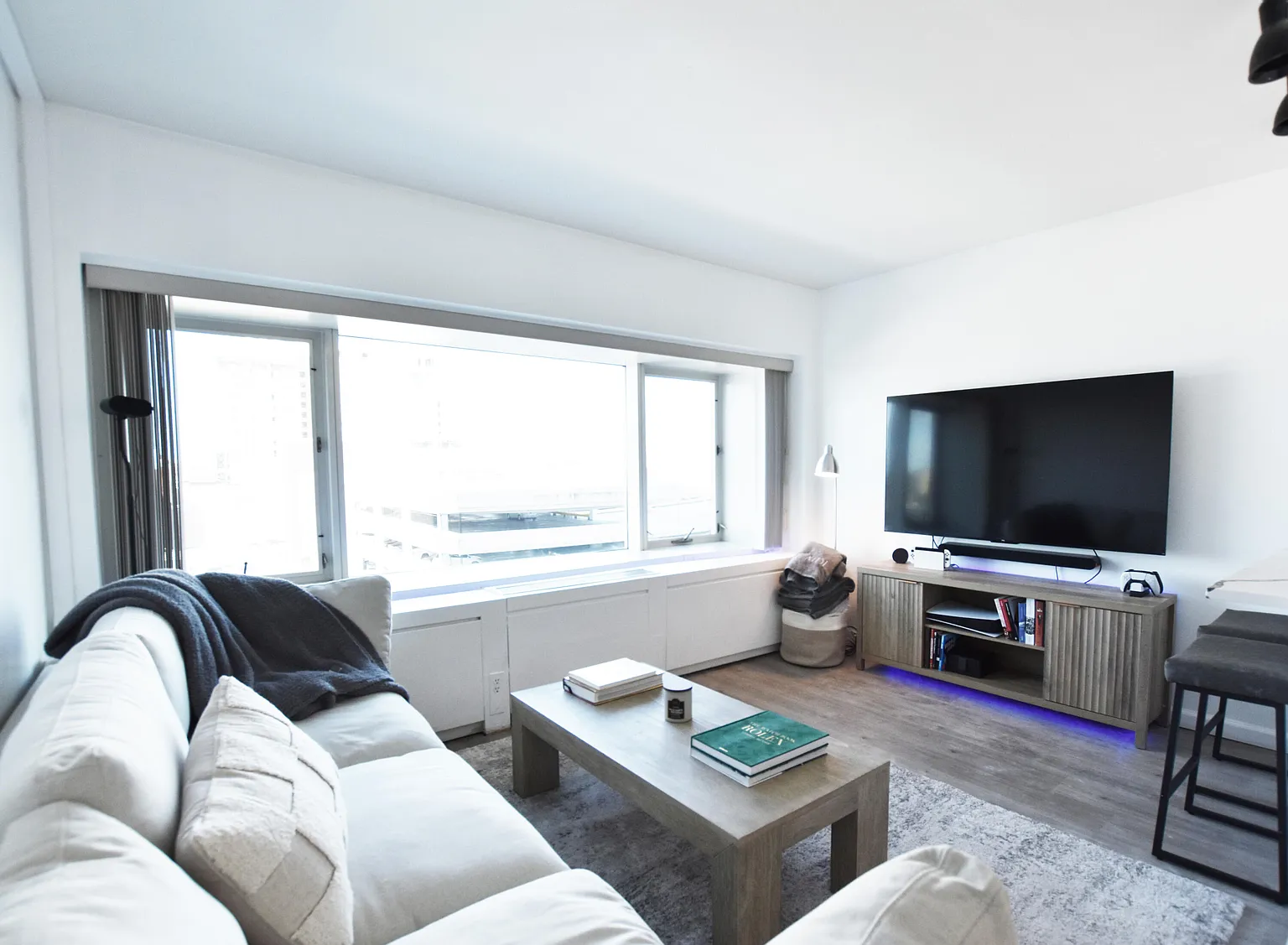 555 E William St APT 8G photo 1