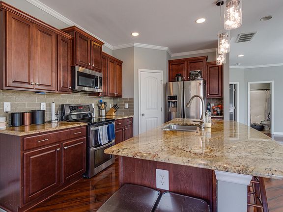 5th image of 14303 Foxcroft Rd