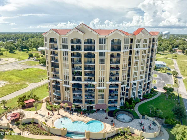 1200 Beach Dr APT 103, Gulfport, MS 39507