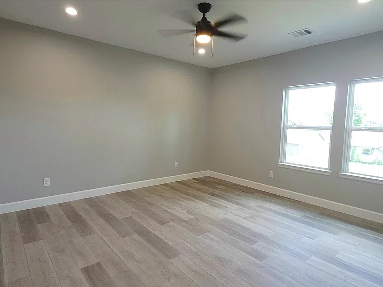 765 Enterprise East St — Photo 12