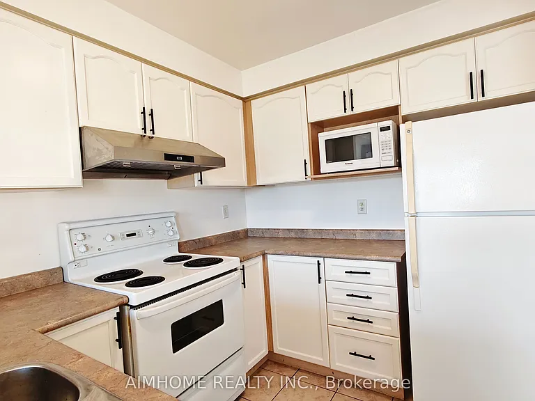 340 Kittridge Rd — Photo 10