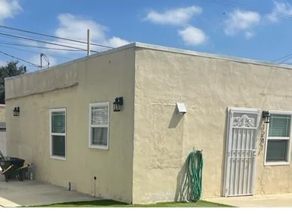 1241 E 88th Pl, Los Angeles, CA 90002