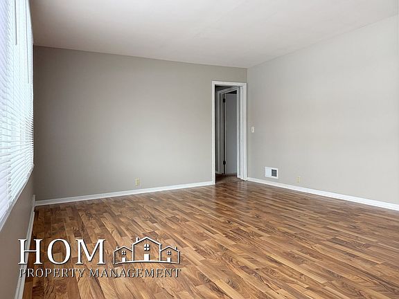 5th image of 109 Pfau St