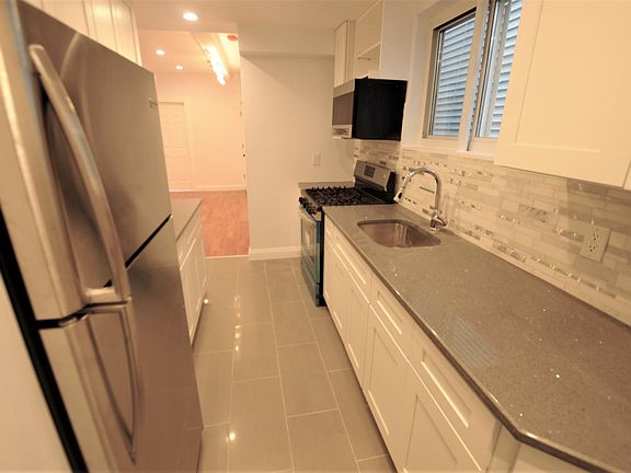 5th image of 10149 131st St #1