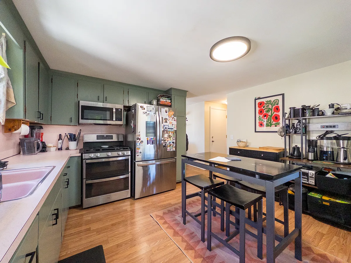 Building Photo - 115 Bellvale St #B
