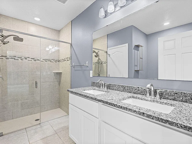 681 SW Millard Dr — Photo 26
