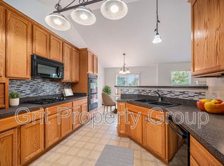 404 Glendale Rd, Liberty, MO 64068