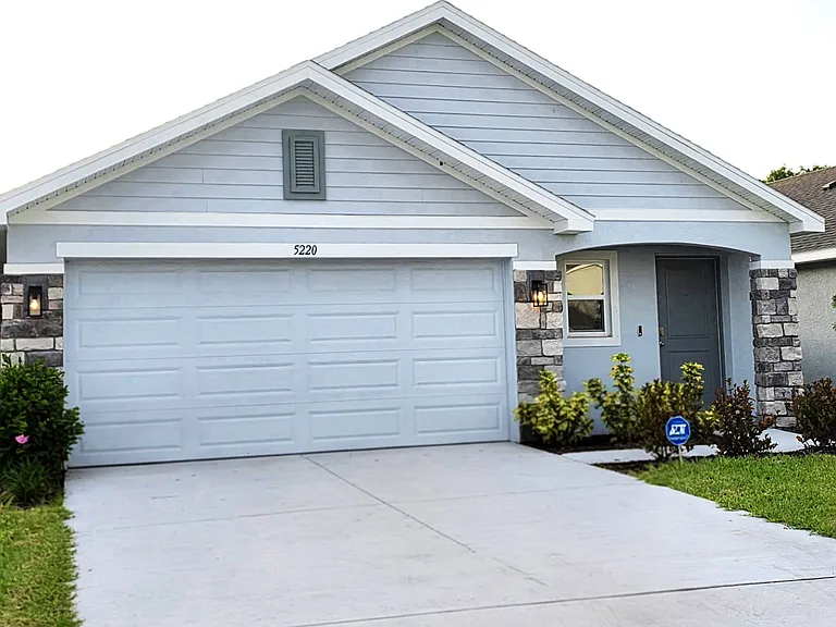 5220 Berry Bay Ave — Photo 1
