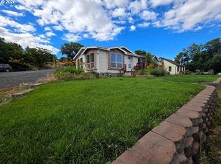 624 Dufur Ave, Maupin, OR 97037