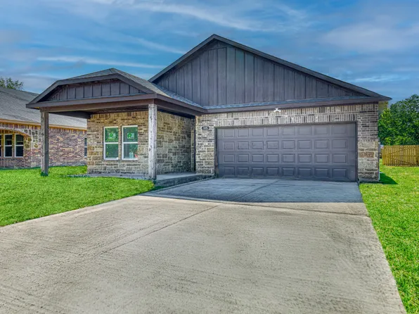 115 Dellis St, Terrell, TX 75160