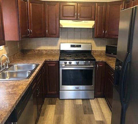 4th image of 14506 Lakewood Heights Blvd Unit B