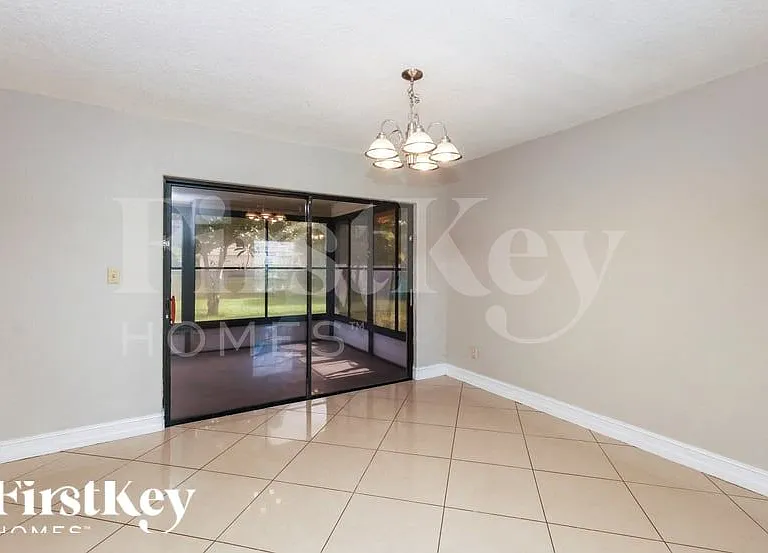 1105 Arthur Ave — Photo 6