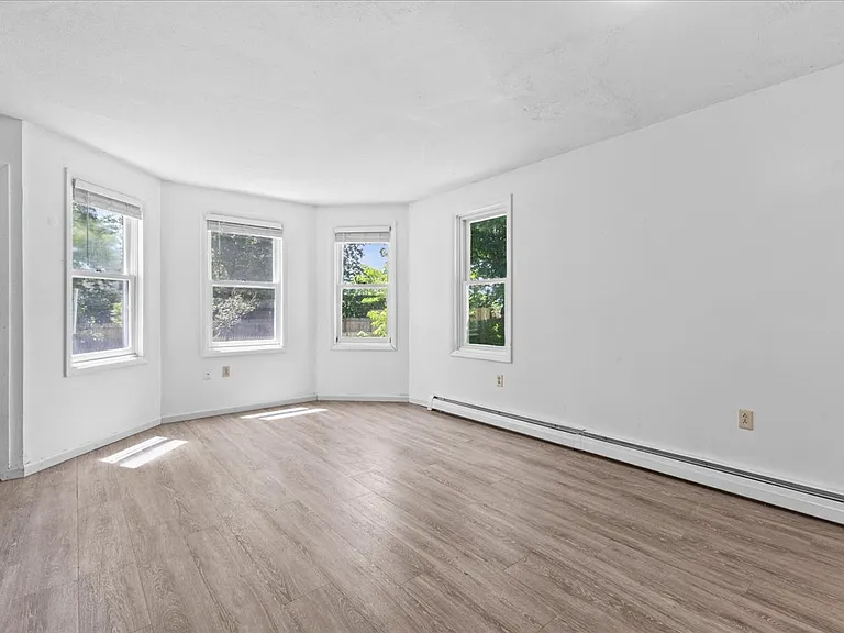 21 Hyde St #4 — Photo 4
