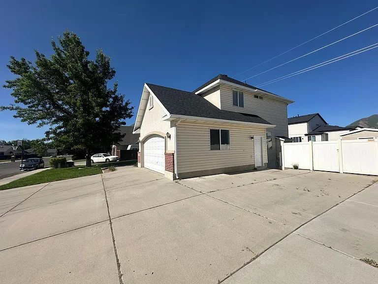 2511 Goodnight Dr — Photo 5