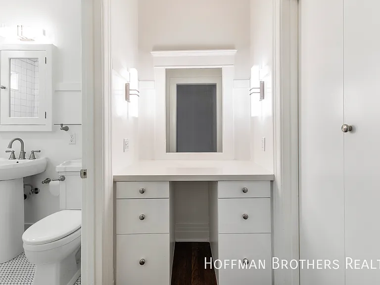 254 S Vendome St #4 — Photo 11