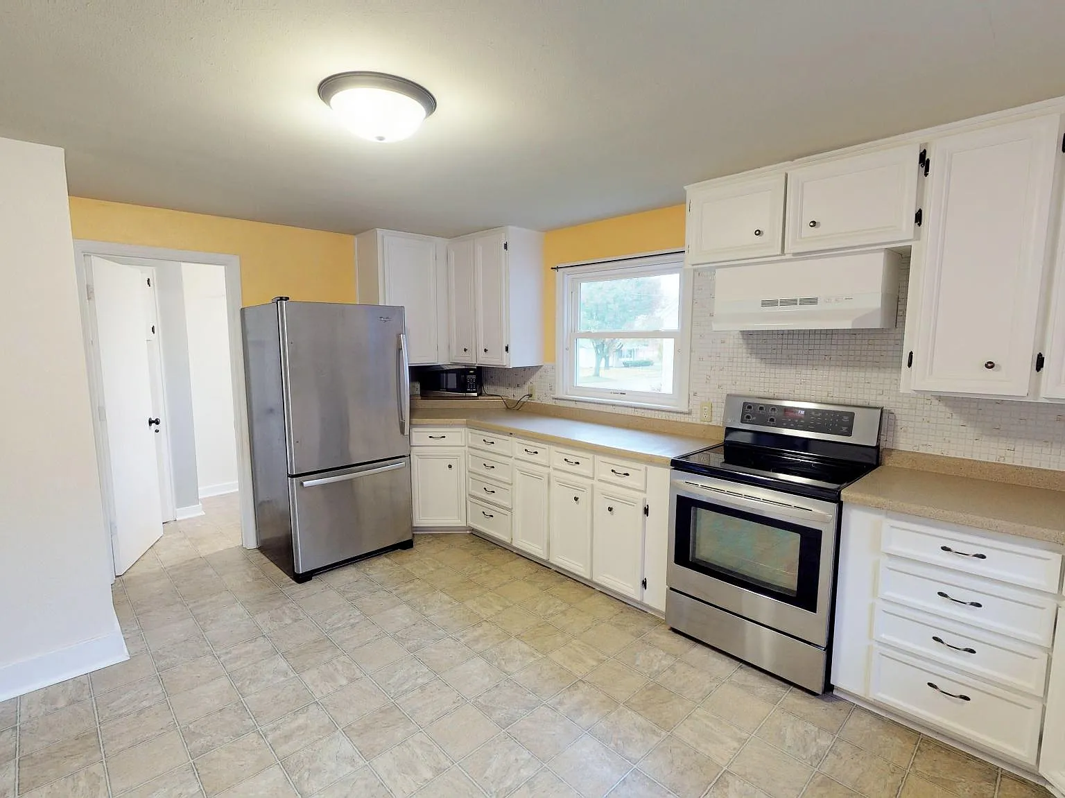 3 bed, 1590 sqft, $2,000 — Photo 4