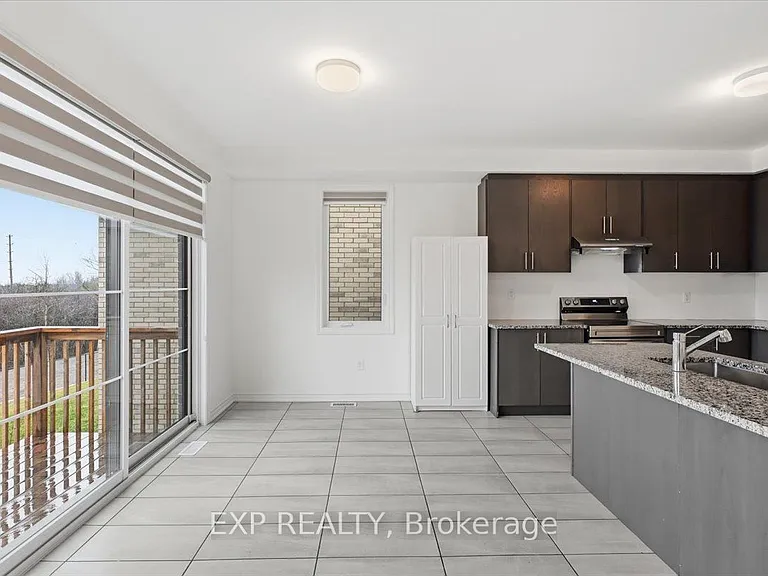 448 Trevor St — Photo 10