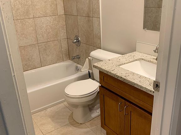 4th image of 3741 Peacock Ct APT 7