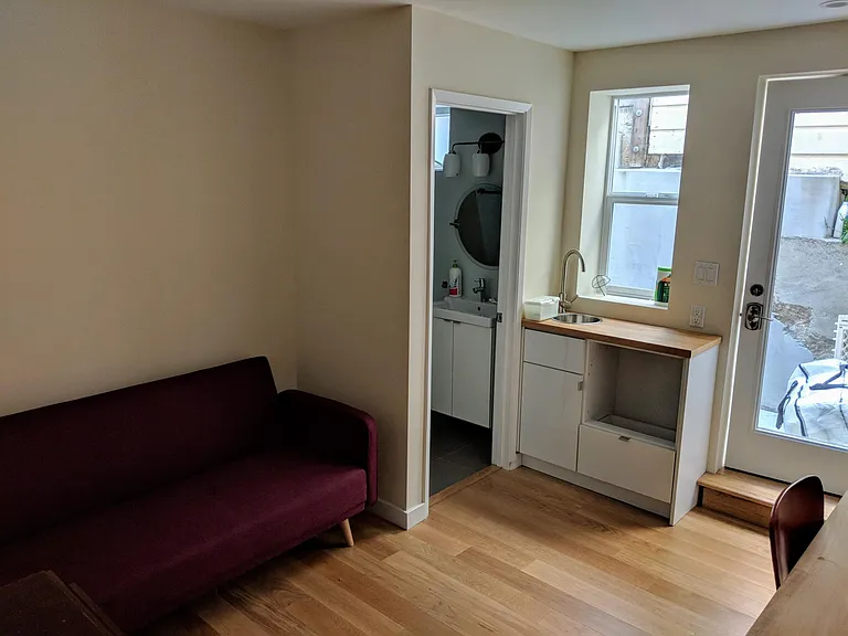 462 Andover St — Photo 12