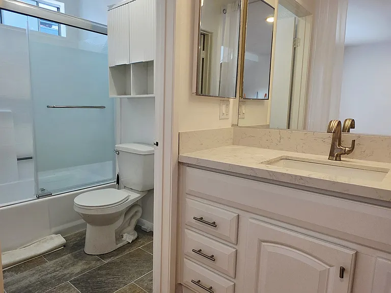 1230 N June St #217 — Photo 16