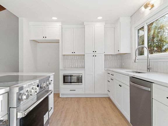 4th image of 3447 Dry Creek Rd