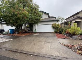 5682 Raters Dr, Santa Rosa, CA 95409