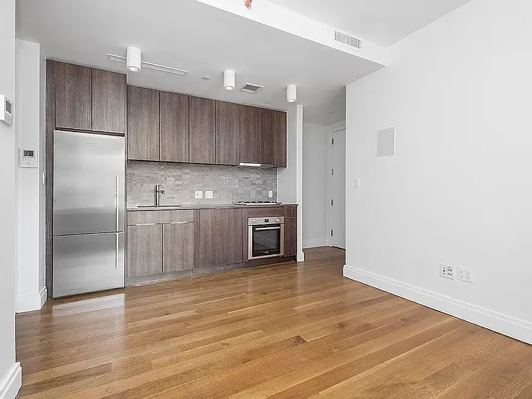 1329 Myrtle Ave #1C — Photo 2