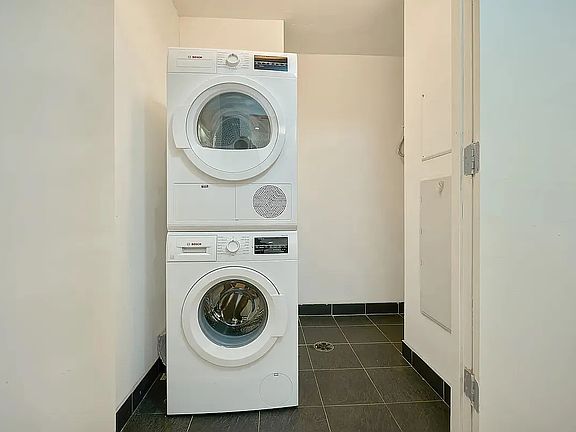 2nd image of 222 E 111th St APT 6F