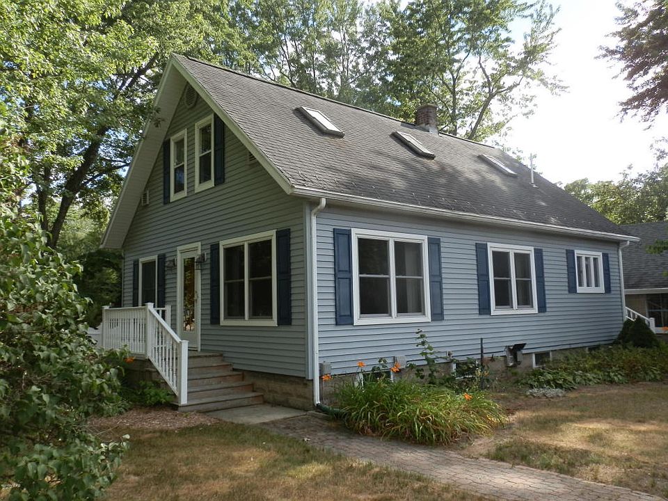 1st image of 240 Parkway St