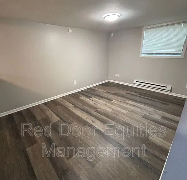 1215 N Columbus St #C — Photo 7